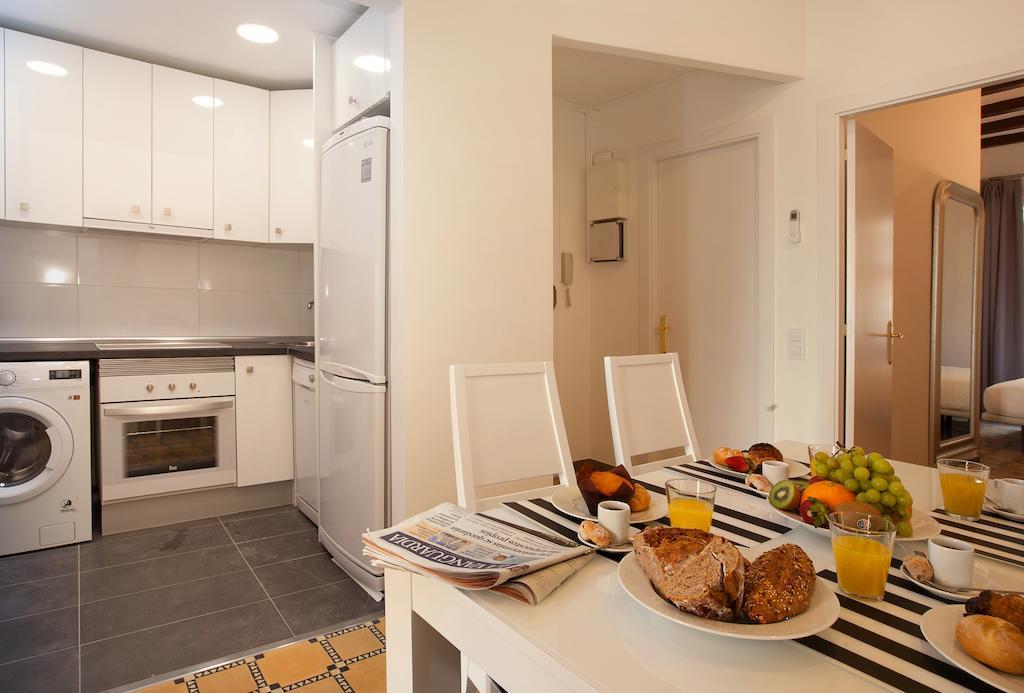 Barnapartments Basic Gracia Βαρκελώνη Εξωτερικό φωτογραφία