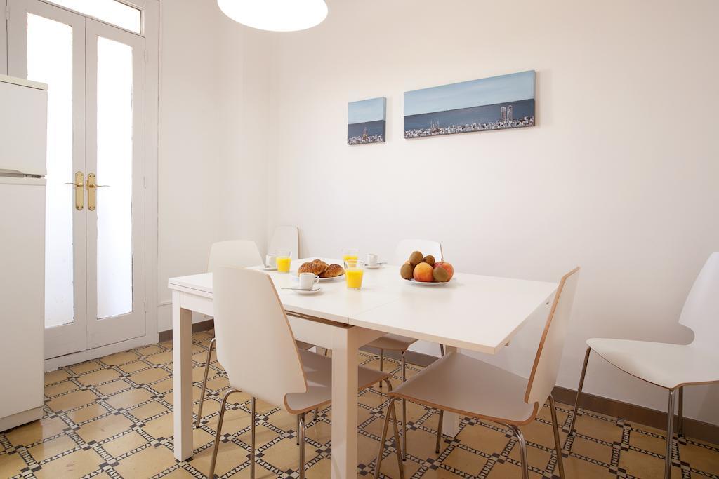 Barnapartments Basic Gracia Βαρκελώνη Εξωτερικό φωτογραφία