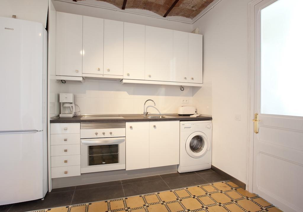 Barnapartments Basic Gracia Βαρκελώνη Δωμάτιο φωτογραφία