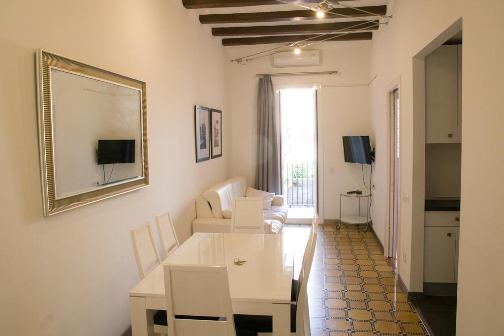 Barnapartments Basic Gracia Βαρκελώνη Εξωτερικό φωτογραφία