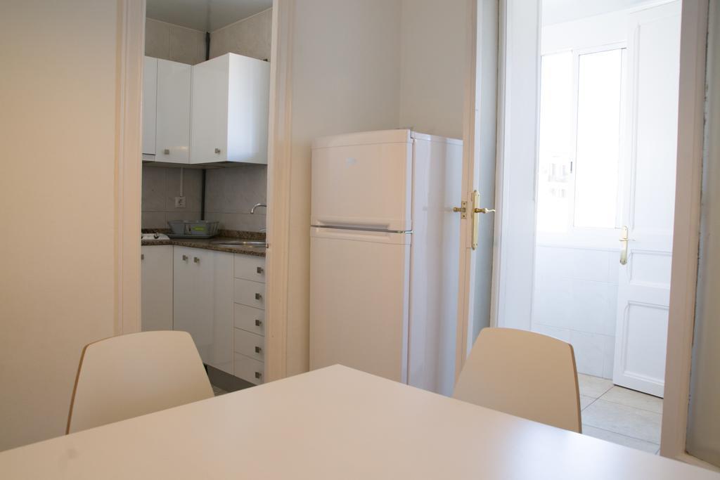 Barnapartments Basic Gracia Βαρκελώνη Εξωτερικό φωτογραφία