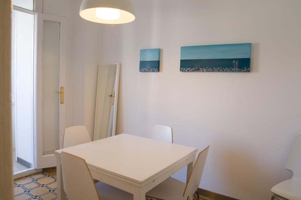 Barnapartments Basic Gracia Βαρκελώνη Εξωτερικό φωτογραφία