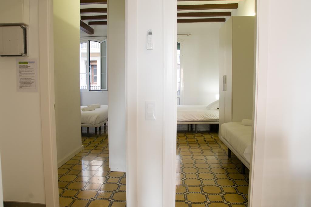 Barnapartments Basic Gracia Βαρκελώνη Εξωτερικό φωτογραφία