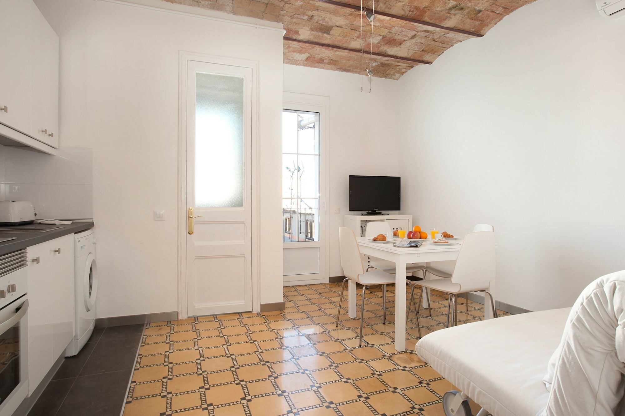 Barnapartments Basic Gracia Βαρκελώνη Εξωτερικό φωτογραφία